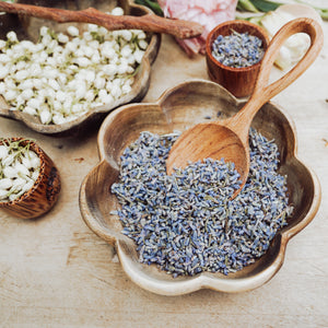 Nature play sensory dried flowers lavender