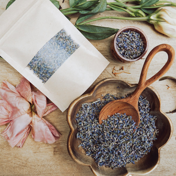 Nature play sensory dried flowers lavender